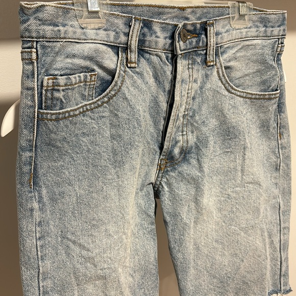 John Galt/Brandy Melville denim shorts. - Picture 2 of 6